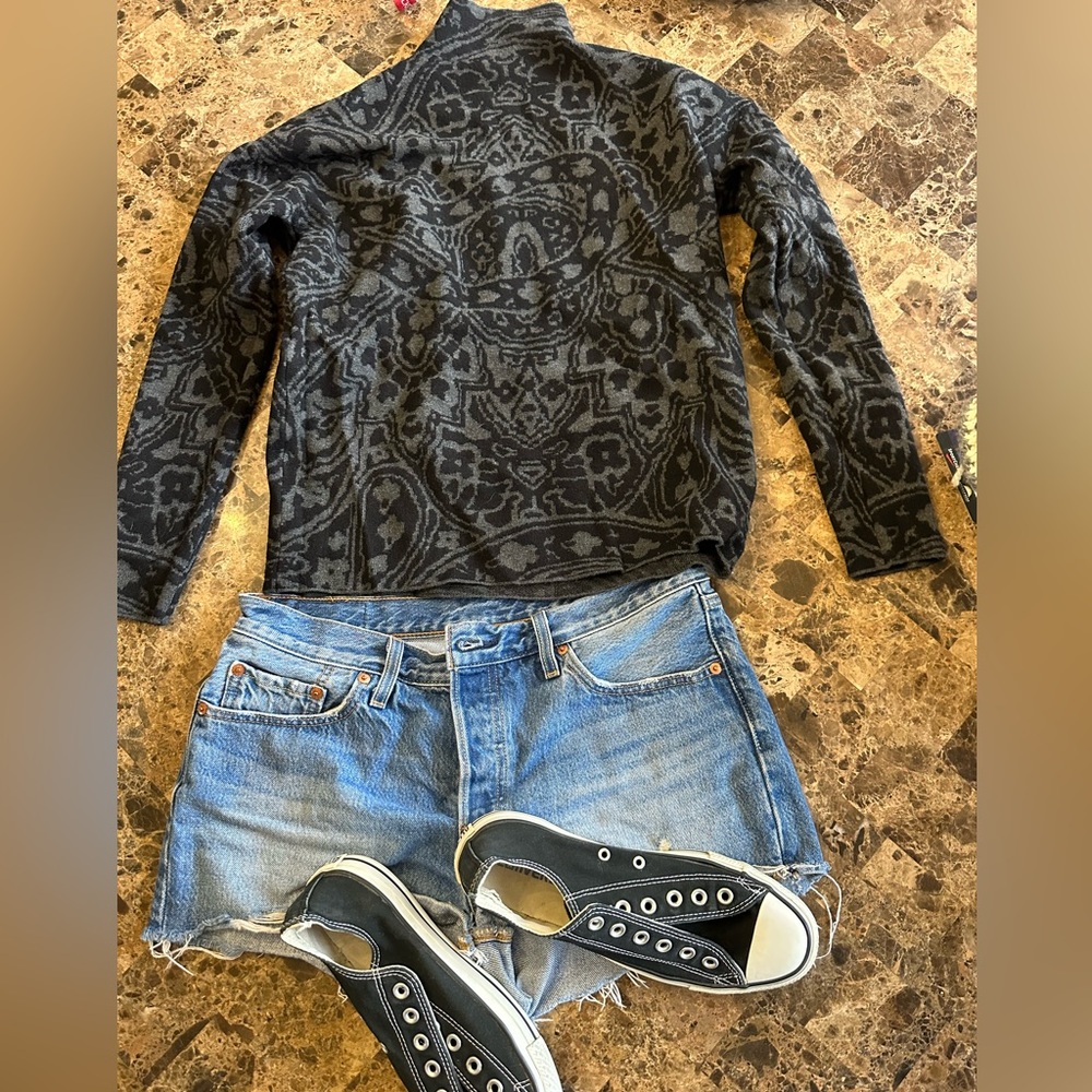 Nanette xs sweater